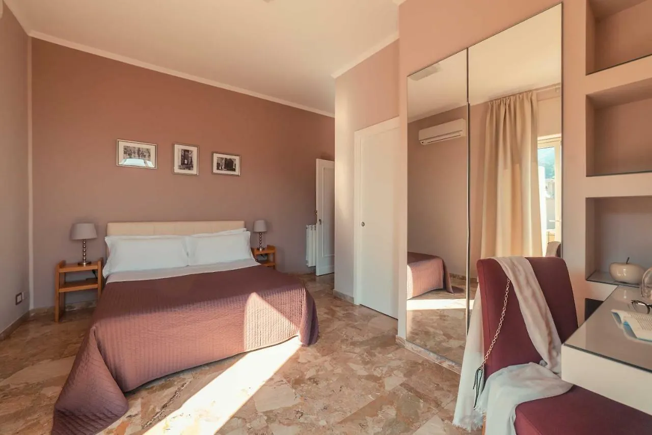 B&B Teatro Greco 39 Ταορμίνα Bed and Breakfast
